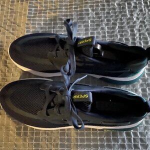 Sperry men new sneakers size 9.5